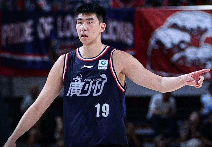 爱游戏中国官网-徐昕收到NBA试训邀请，广东男篮锋线问题明显 邱彪为克里斯怼记者